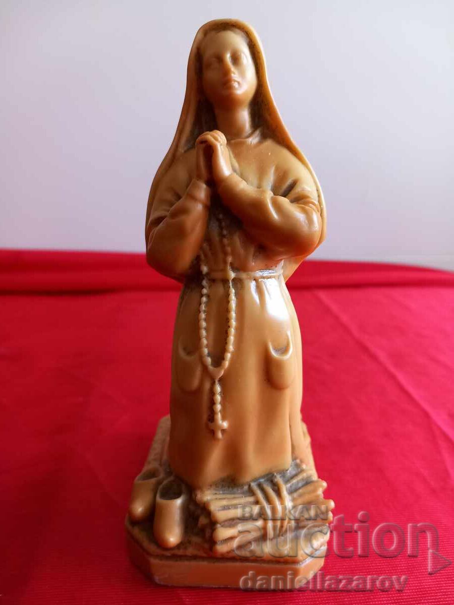 Old French Statuette Kneeling Virgin 1960s with price 55.00 BGN | € 28.12 Old French Statuette Kneeling Virgin 1960s with price 55.00 BGN | € 28.12