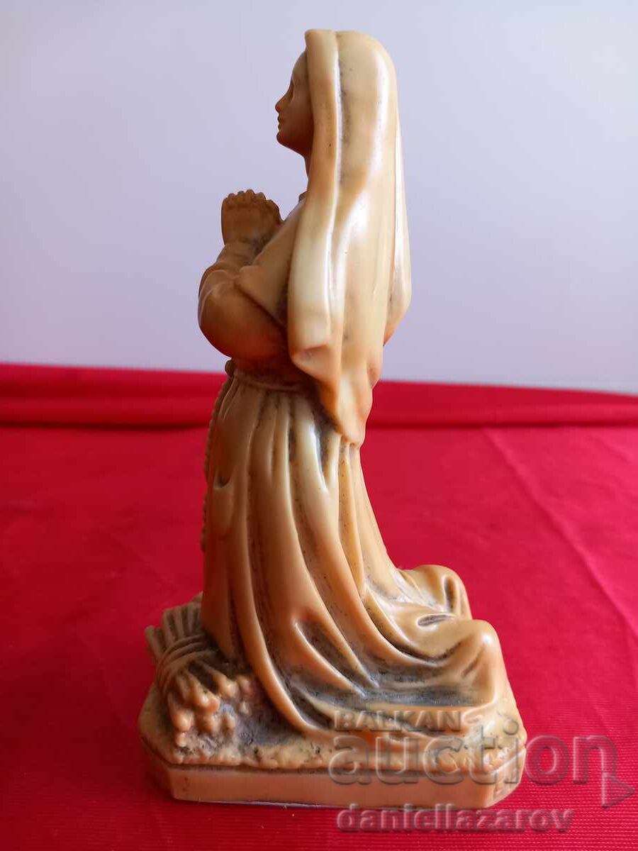 Delivery of Old French Statuette Kneeling Virgin 1960s Delivery of Old French Statuette Kneeling Virgin 1960s