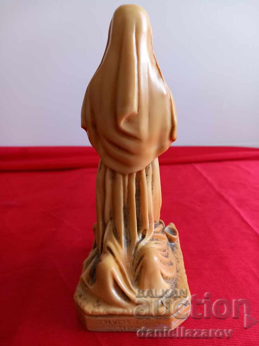 Old French Statuette Kneeling Virgin 1960s - 5 Old French Statuette Kneeling Virgin 1960s - 5