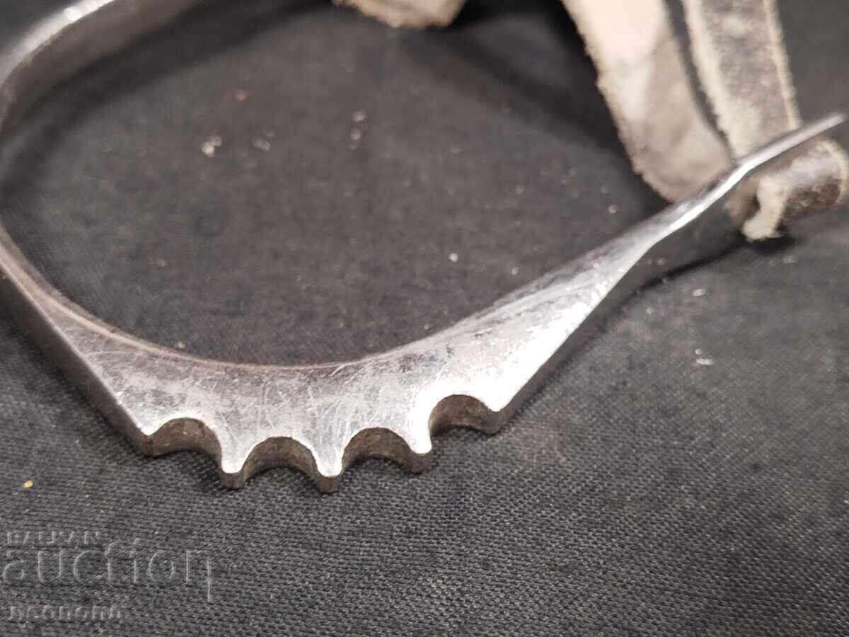 Delivery of PAIR OF OLD RETRO CAVALRY SPURS Delivery of PAIR OF OLD RETRO CAVALRY SPURS