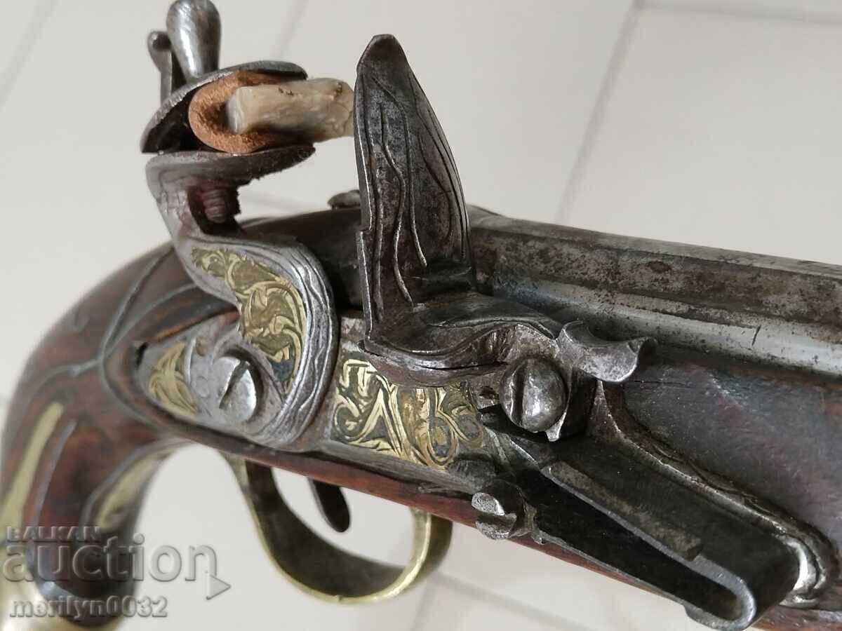 Licitație Pistol otoman Flint de 47 cm cu crampoane argintii Licitație Pistol otoman Flint de 47 cm cu crampoane argintii