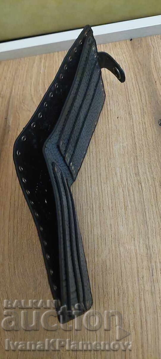 Delivery of Leather wallet