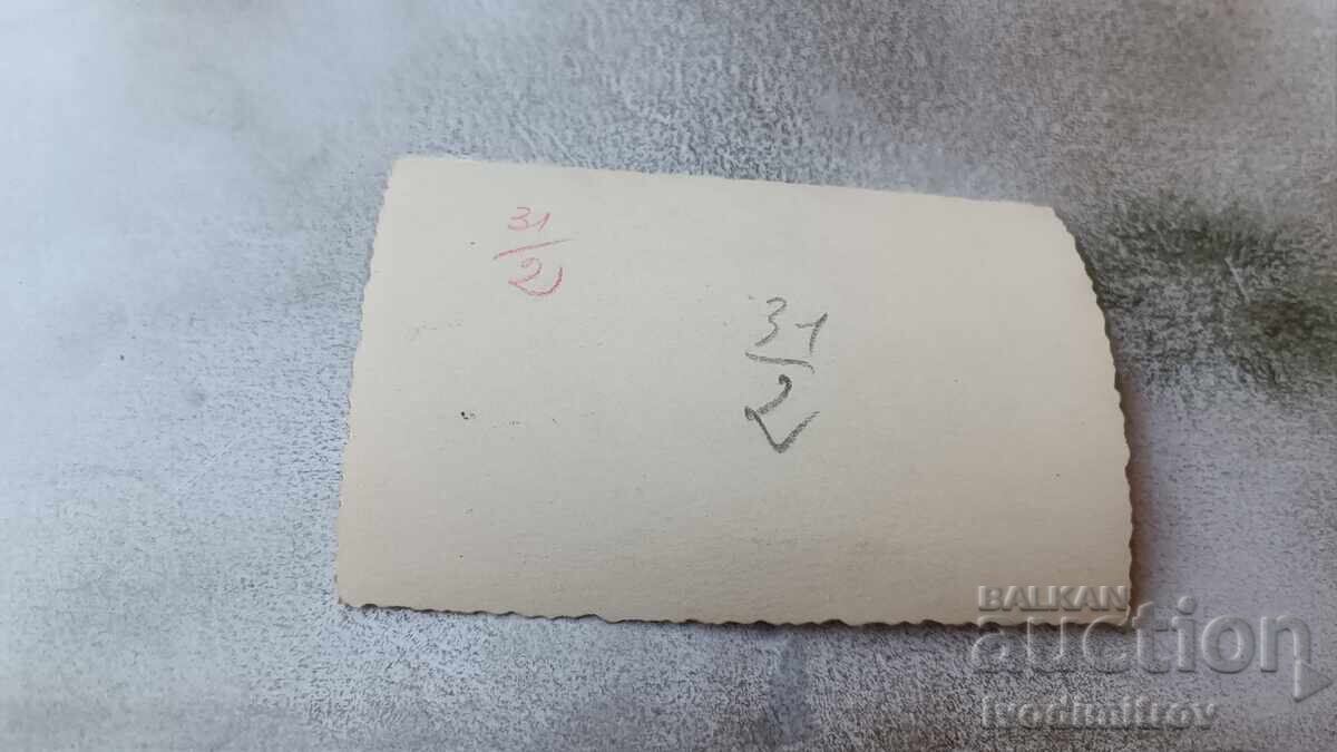 Φωτογραφία Άνδρας με σορτς με τιμή 1.85 BGN | € 0.95 Φωτογραφία Άνδρας με σορτς με τιμή 1.85 BGN | € 0.95