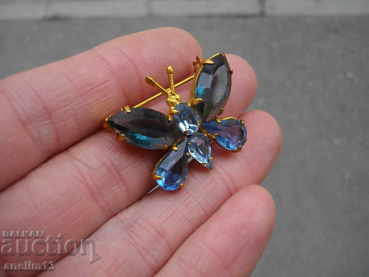 OLD GOLD PLATED BUTTERFLY BROOCH - 5 OLD GOLD PLATED BUTTERFLY BROOCH - 5