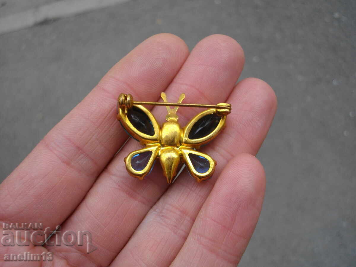 OLD GOLD PLATED BUTTERFLY BROOCH - 6 OLD GOLD PLATED BUTTERFLY BROOCH - 6