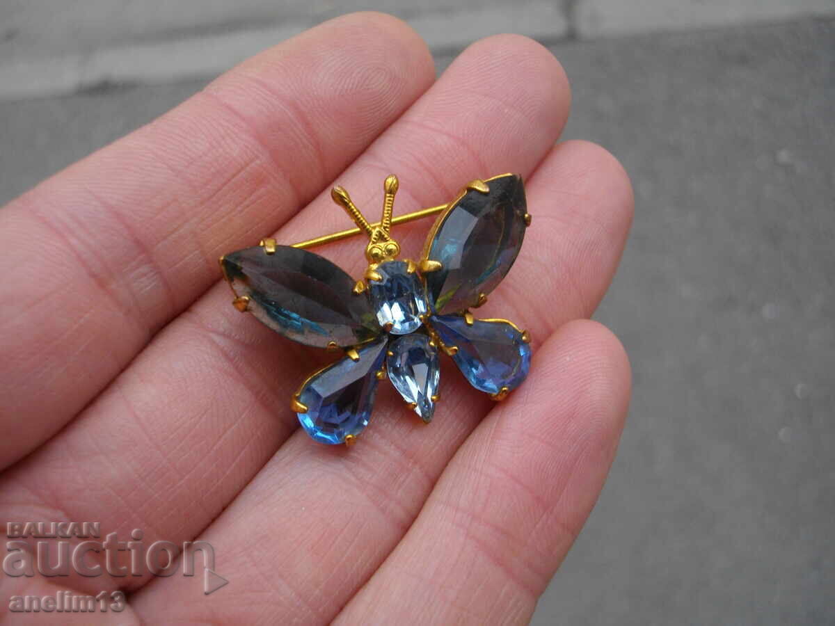 OLD GOLD PLATED BUTTERFLY BROOCH OLD GOLD PLATED BUTTERFLY BROOCH