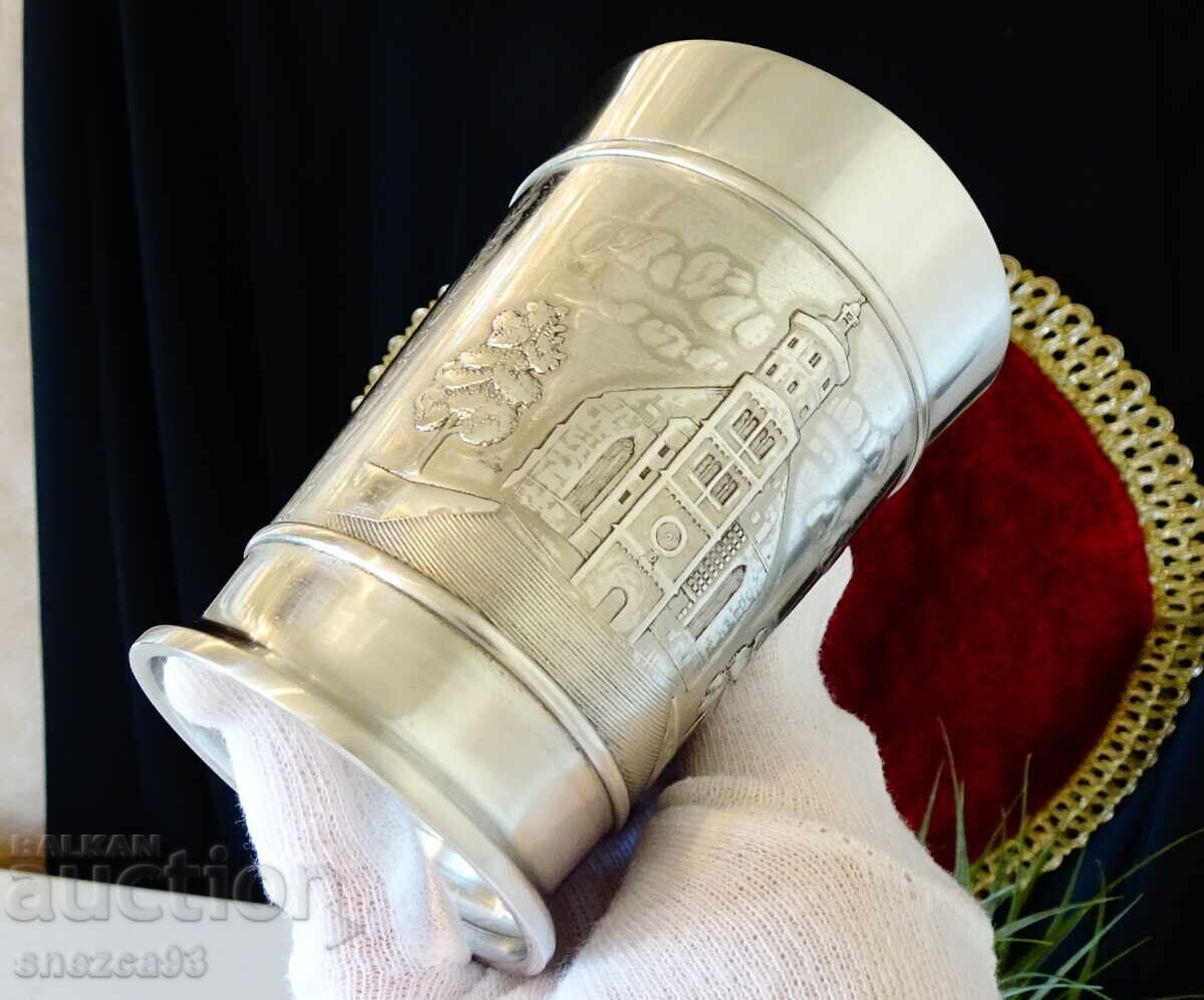 Delivery of Cup, mug made of pewter Schwäbisch Hall. Delivery of Cup, mug made of pewter Schwäbisch Hall.