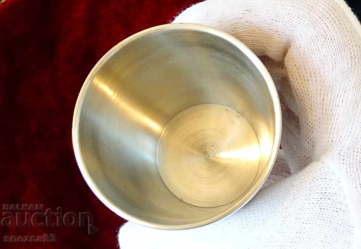 Τσιγκένιο κύπελλο, κυνηγοί. - 5