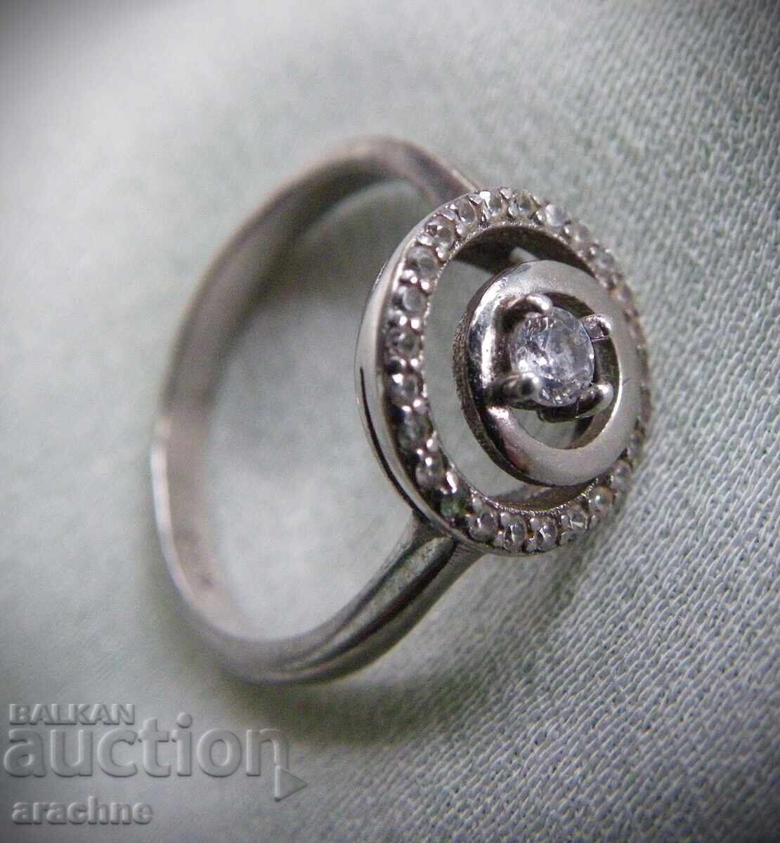 Inel german de argint cu cristale de munte