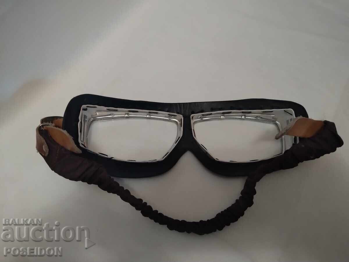 Auction Old, moto, pilot glasses. Auction Old, moto, pilot glasses.