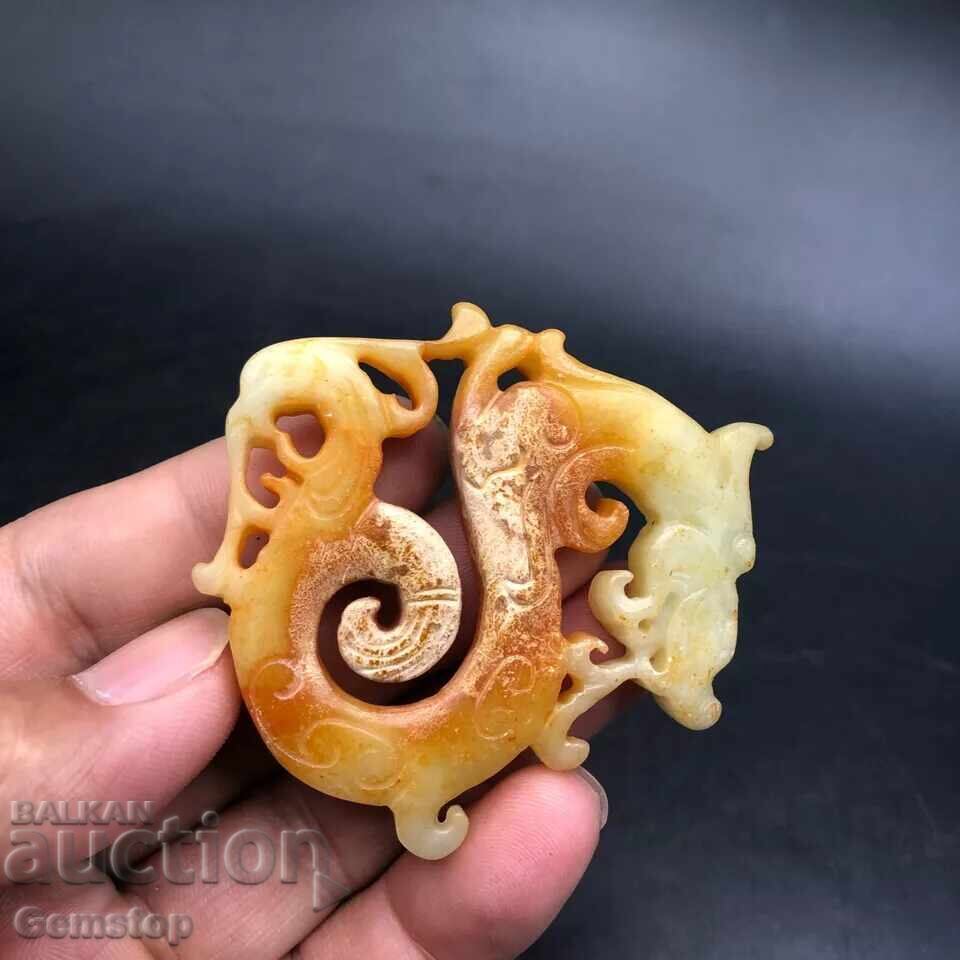 Auction 218.05 pcs natural jade amulet dragon Auction 218.05 pcs natural jade amulet dragon