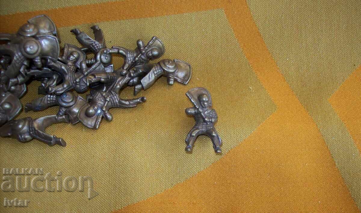 Delivery of Lot of metal figurines, soldiers