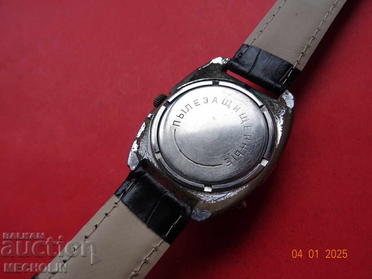 OLD RUSSIAN COLLECTOR'S CLOCK CHAIKA 2 - 5 OLD RUSSIAN COLLECTOR'S CLOCK CHAIKA 2 - 5