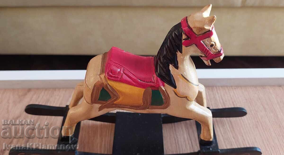 Παιχνίδι άλογο ξύλινο για συλλέκτες με τιμή 26.00 BGN | € 13.29