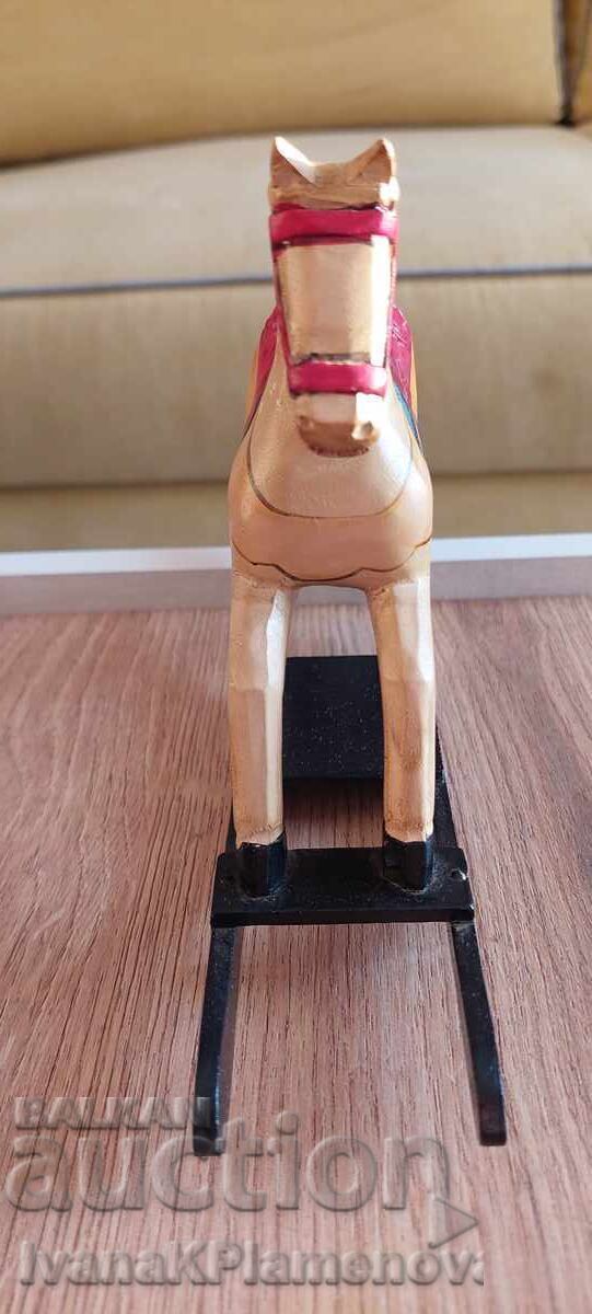 Δημοπρασία Παιχνίδι άλογο ξύλινο για συλλέκτες