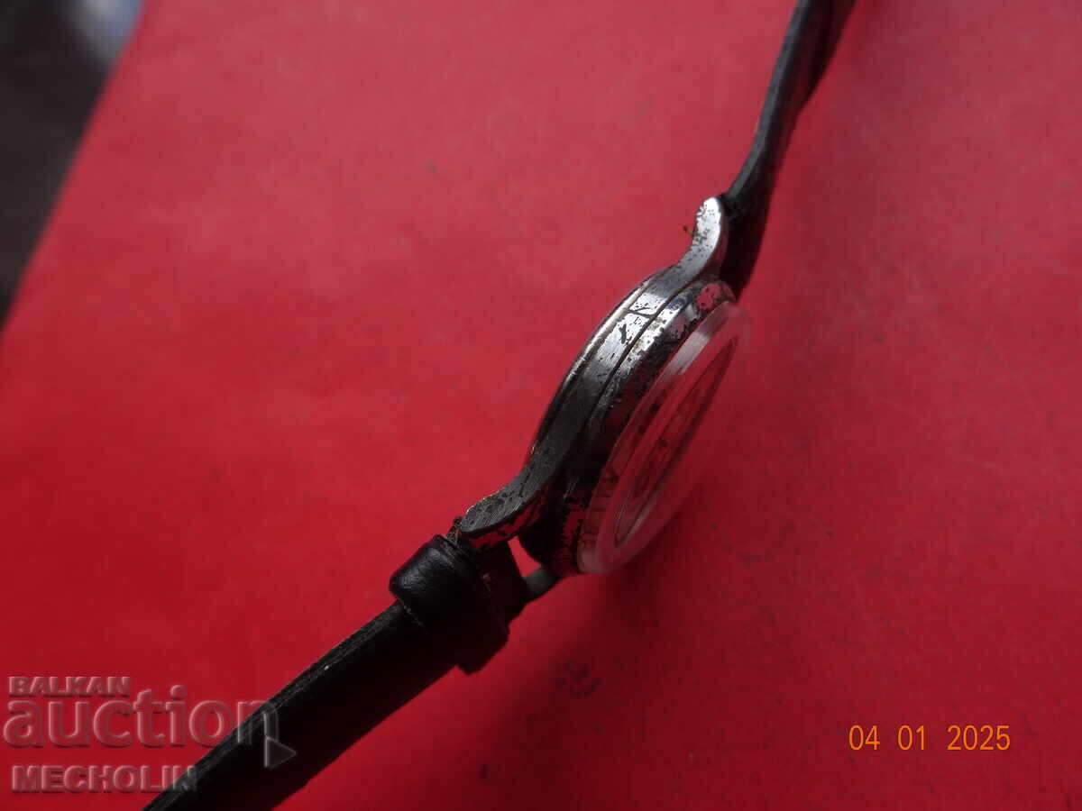 OLD RUSSIAN COLLECTIBLE WATCH VICTORY 1 - 6