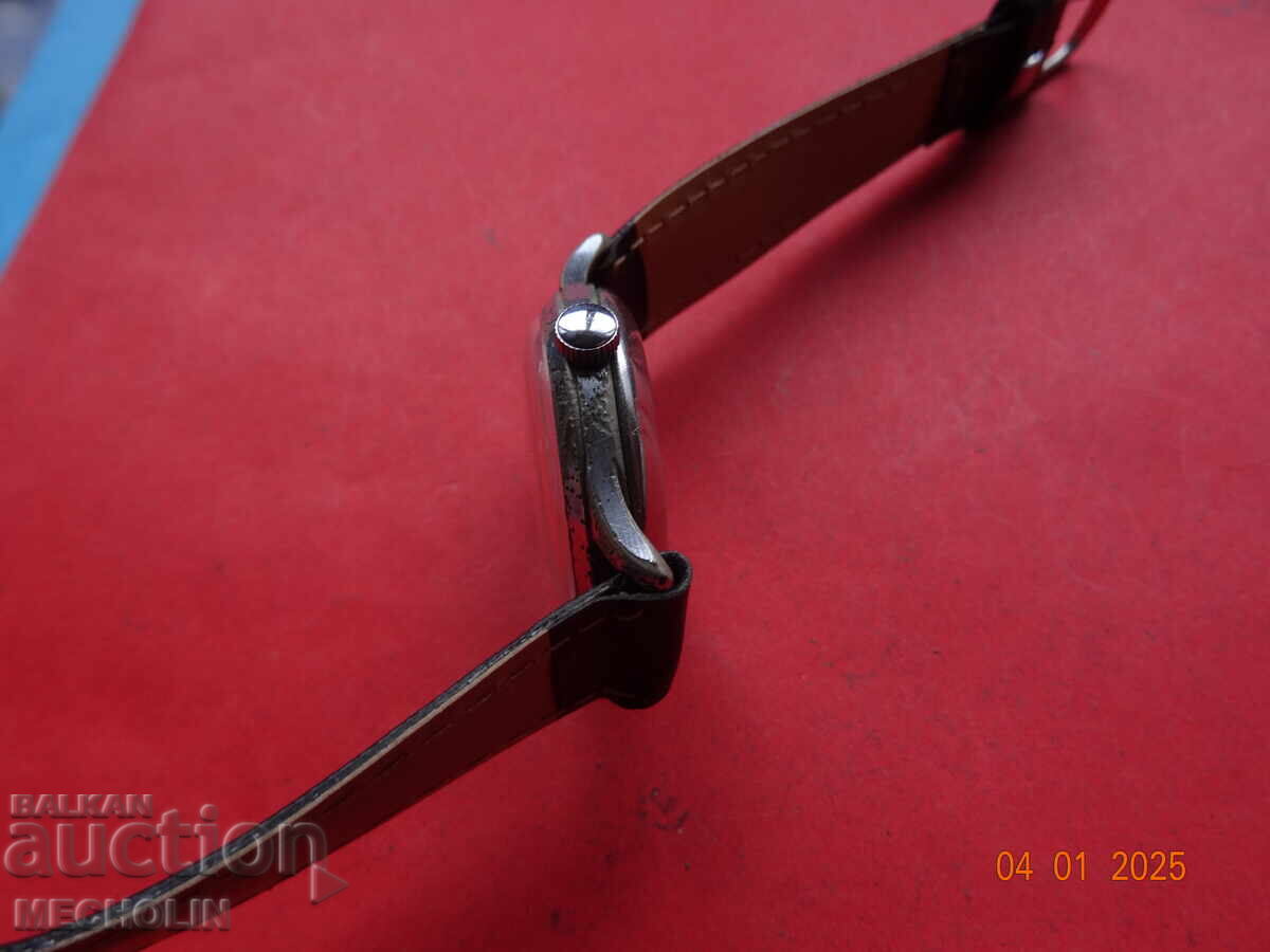 OLD RUSSIAN COLLECTIBLE WATCH VICTORY 1960 - 7 OLD RUSSIAN COLLECTIBLE WATCH VICTORY 1960 - 7