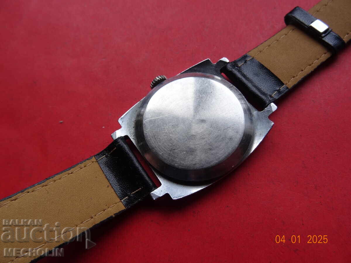 OLD RUSSIAN COLLECTIBLE WATCH VICTORY WINTER - 5 OLD RUSSIAN COLLECTIBLE WATCH VICTORY WINTER - 5