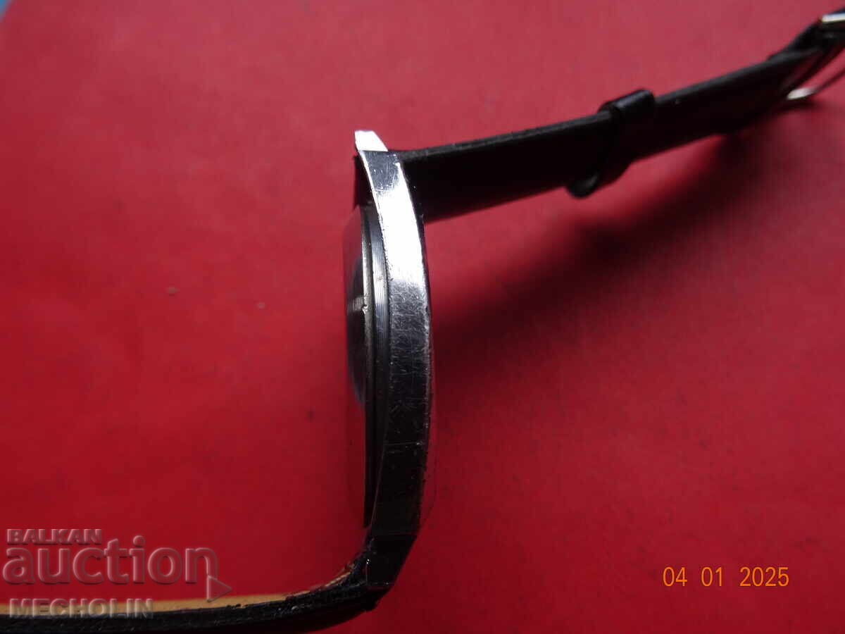 OLD RUSSIAN COLLECTIBLE WATCH VICTORY WINTER - 6 OLD RUSSIAN COLLECTIBLE WATCH VICTORY WINTER - 6