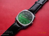 OLD RUSSIAN COLLECTIBLE WATCH VICTORY WINTER