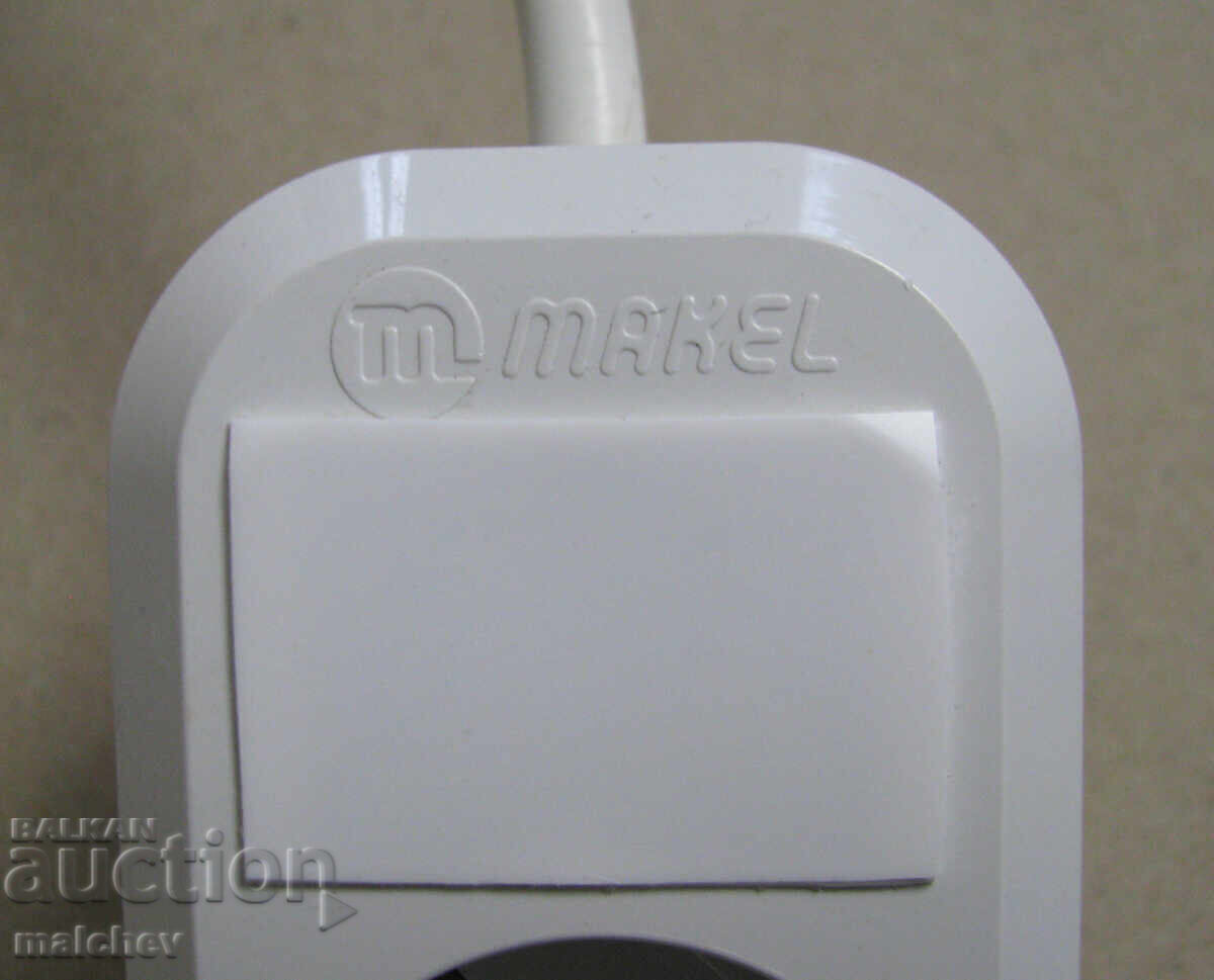 Auction Extension cord 2.85 m, three-way power strip with key removed, excellent Auction Extension cord 2.85 m, three-way power strip with key removed, excellent