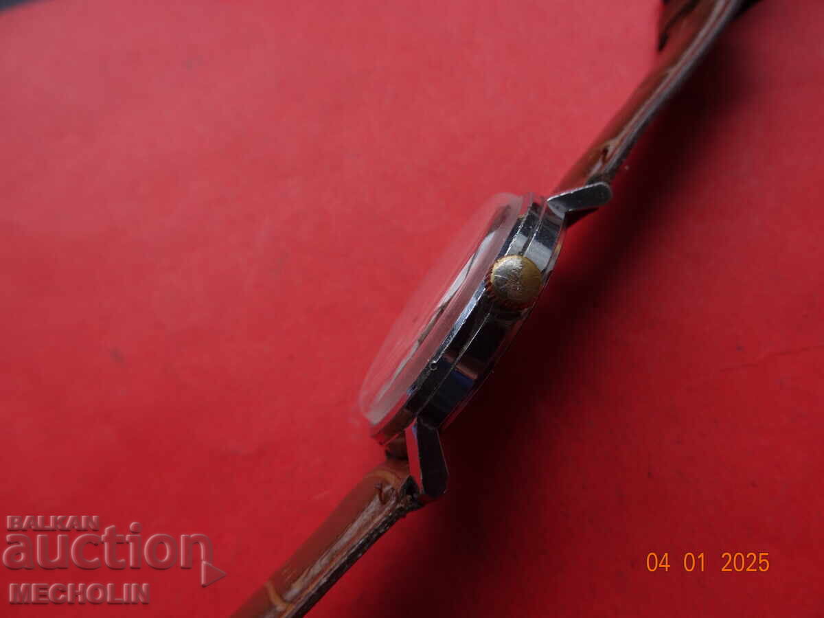 Delivery of OLD RUSSIAN COLLECTOR'S WATCH LUCH 23K SU2209 Delivery of OLD RUSSIAN COLLECTOR'S WATCH LUCH 23K SU2209