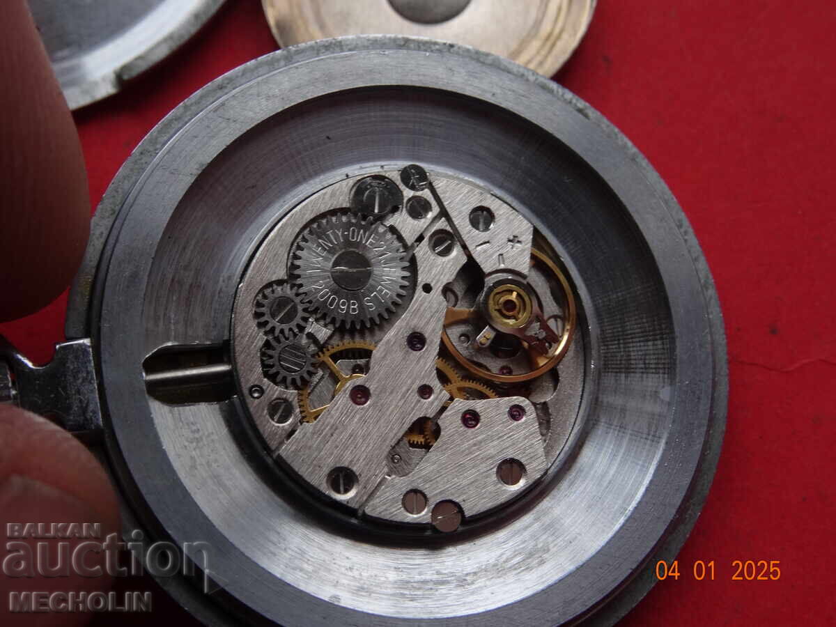 OLD RUSSIAN COLLECTIBLE POCKET WATCH 21K CHARGING - 6 OLD RUSSIAN COLLECTIBLE POCKET WATCH 21K CHARGING - 6