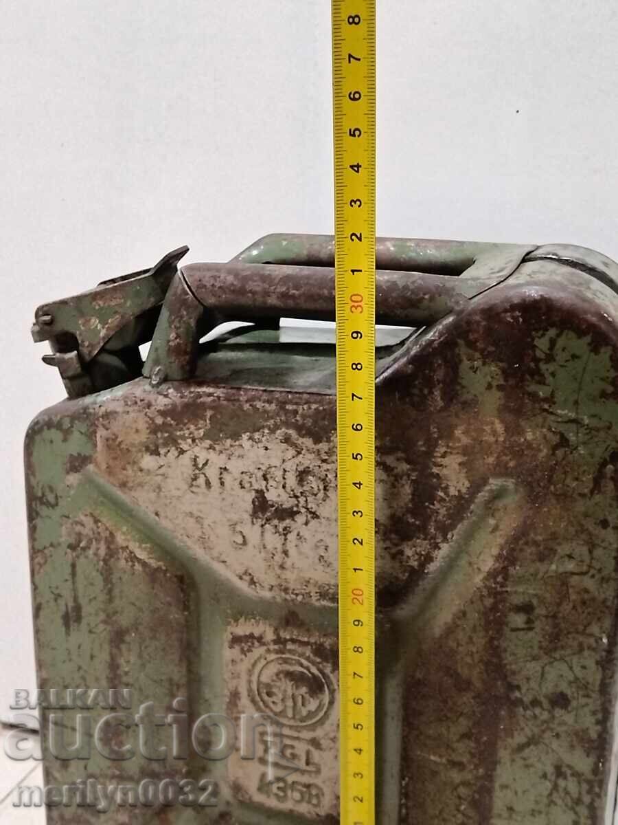 Delivery of German 5 liter can of motorcycle oil BMW DKW Wehrmacht Delivery of German 5 liter can of motorcycle oil BMW DKW Wehrmacht