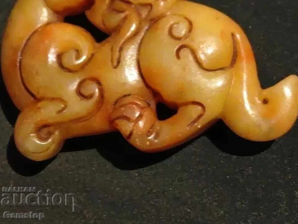 Delivery of 146.30 pcs natural jade amulet dragon Delivery of 146.30 pcs natural jade amulet dragon