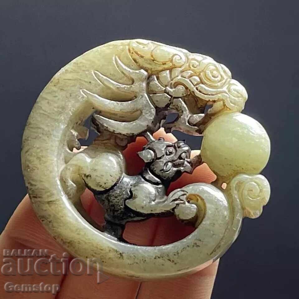 Livrarea 216,65 ct amuleta dragon de jad natural Livrarea 216,65 ct amuleta dragon de jad natural