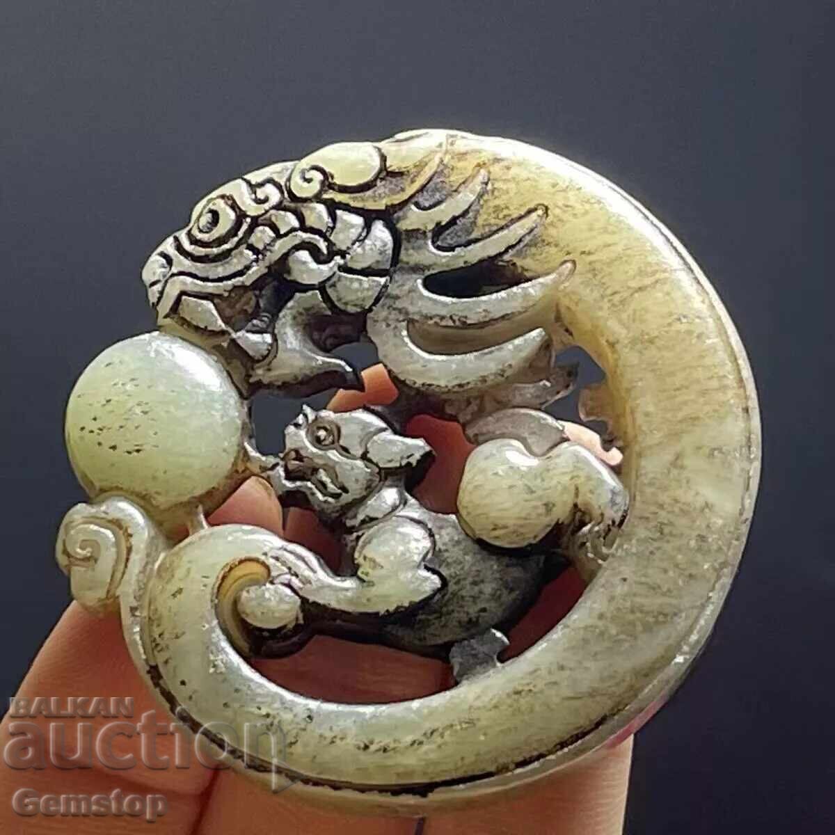 216.65 pcs natural jade dragon amulet