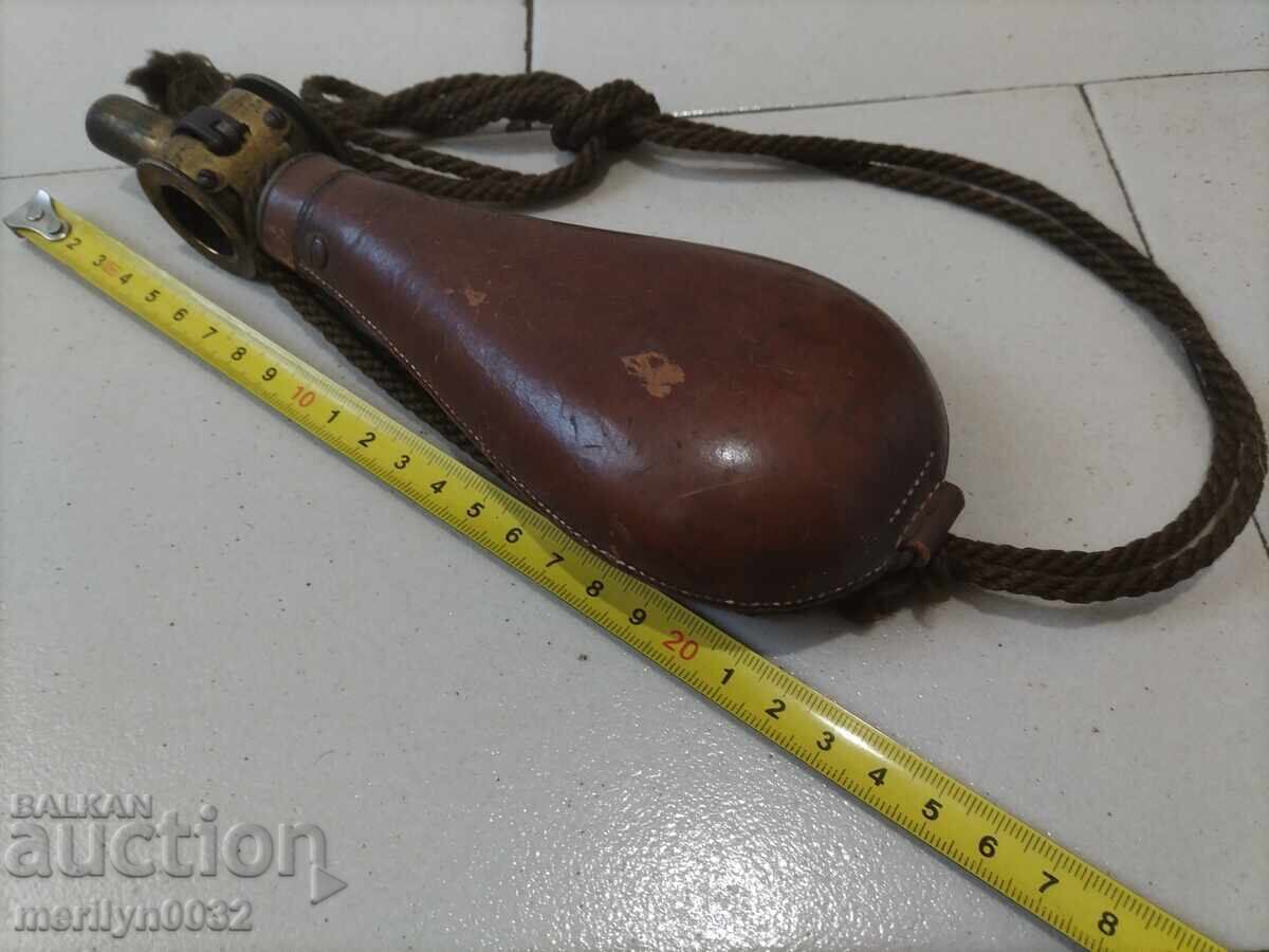 Δημοπρασία Παλιά χαϊδουτική μπαρουτόθήκη με δοσομετρητή για τουφέκι, πιστόλι Δημοπρασία Παλιά χαϊδουτική μπαρουτόθήκη με δοσομετρητή για τουφέκι, πιστόλι