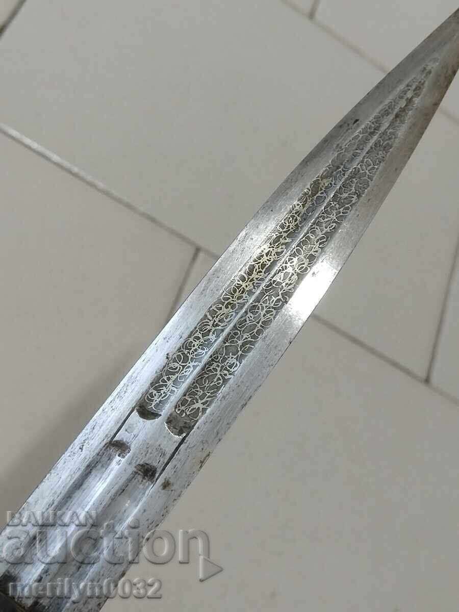 Аукцион Казашка черкезка хайдушкака кама с гравюри ОРИГИНАЛ кинджал Аукцион Казашка черкезка хайдушкака кама с гравюри ОРИГИНАЛ кинджал