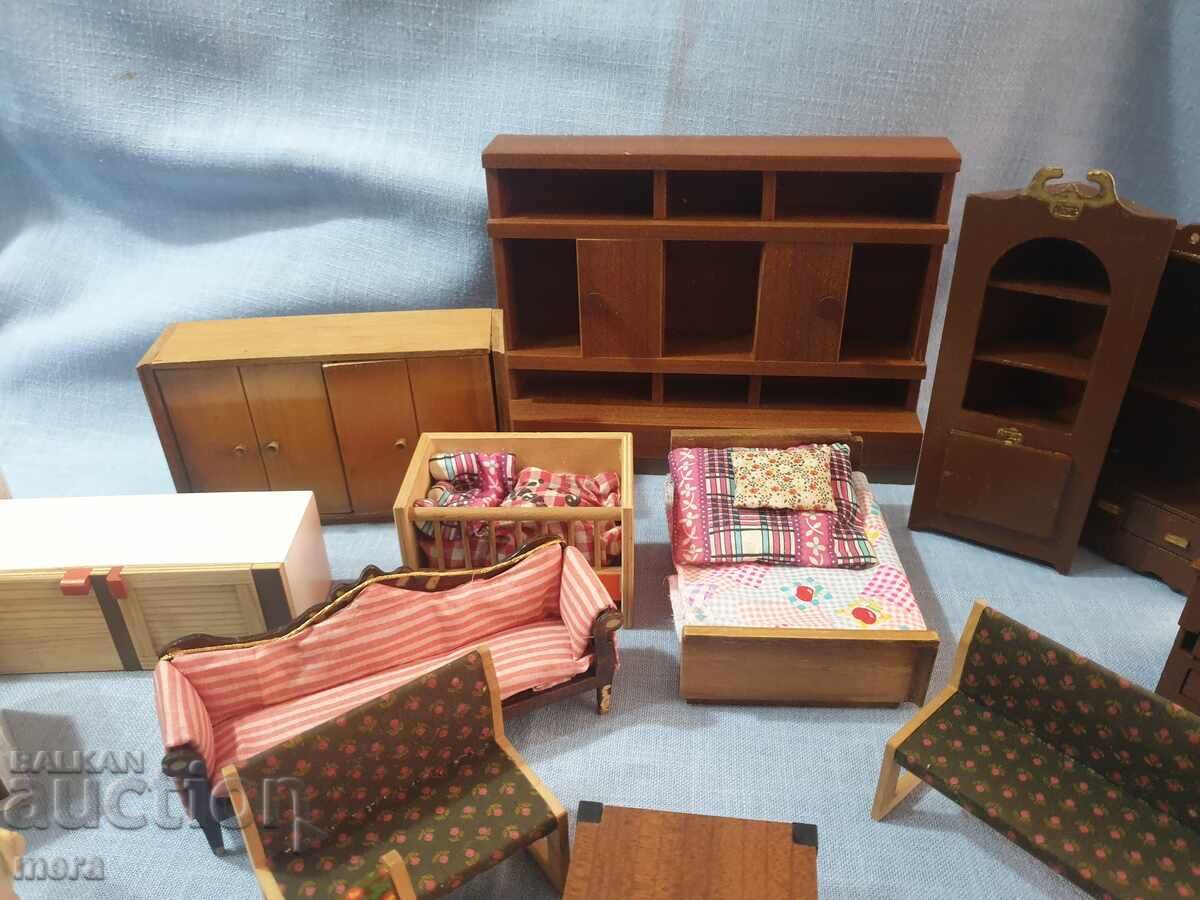 Auction Collectible wooden handmade doll furniture Auction Collectible wooden handmade doll furniture