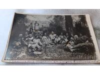 Photo Vladaya Men, women and children on a picnic 1926