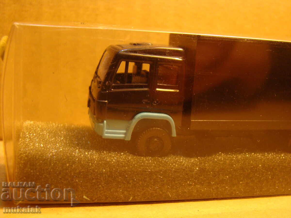 PRALINE H0 1/87 MERCEDES BENZ 1320 TRUCK MODEL TROLLEY with price 10.00 BGN | € 5.11 PRALINE H0 1/87 MERCEDES BENZ 1320 TRUCK MODEL TROLLEY with price 10.00 BGN | € 5.11