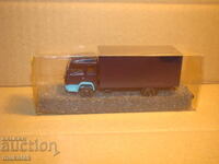 PRALINE H0 1/87 MERCEDES BENZ 1320 TRUCK MODEL TROLLEY