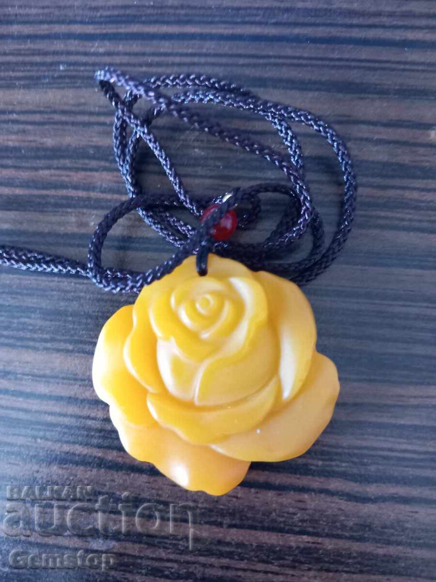 120.90 set natural jade rose pendant 120.90 set natural jade rose pendant