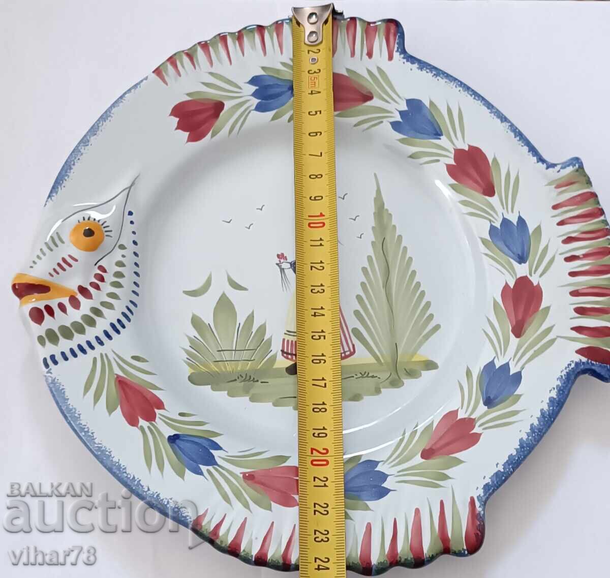 Delivery of Ceramic fish-shaped plate Delivery of Ceramic fish-shaped plate