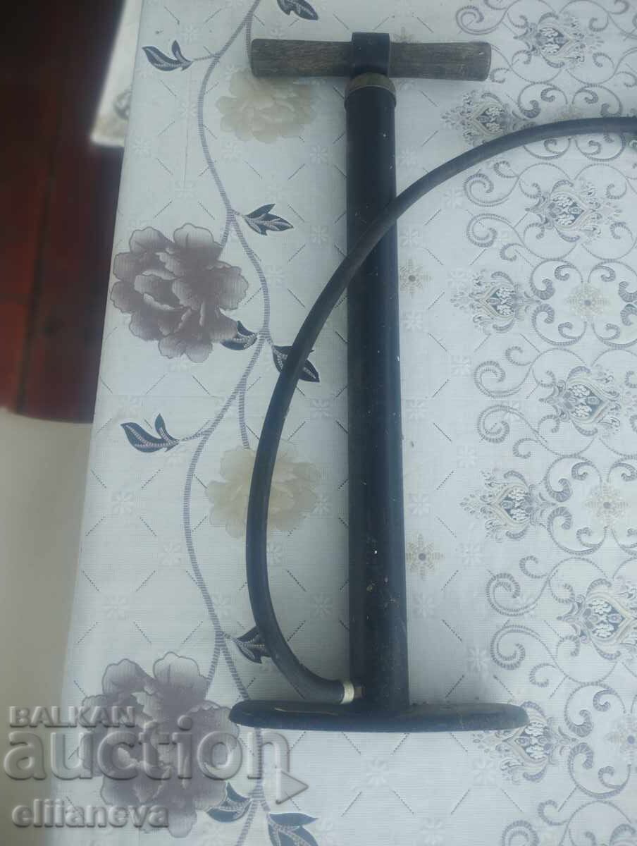 Old hand tire pump with price 30.00 BGN | € 15.34