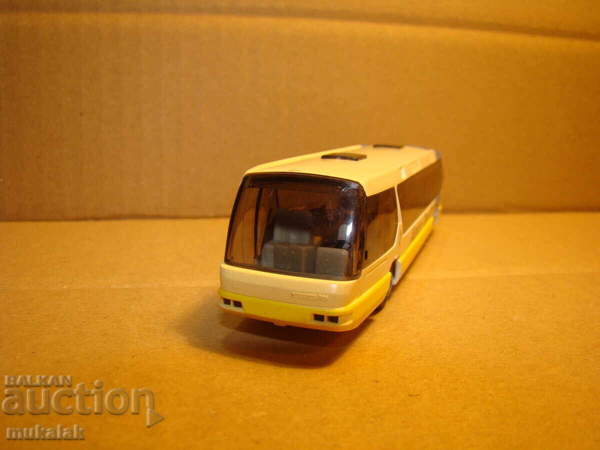 RIETZE H0 1/87 NEOPLAN MODEL TROLLEY BUS with price 20.00 BGN | € 10.23 RIETZE H0 1/87 NEOPLAN MODEL TROLLEY BUS with price 20.00 BGN | € 10.23