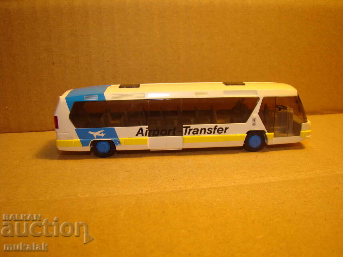 Auction RIETZE H0 1/87 NEOPLAN MODEL TROLLEY BUS Auction RIETZE H0 1/87 NEOPLAN MODEL TROLLEY BUS