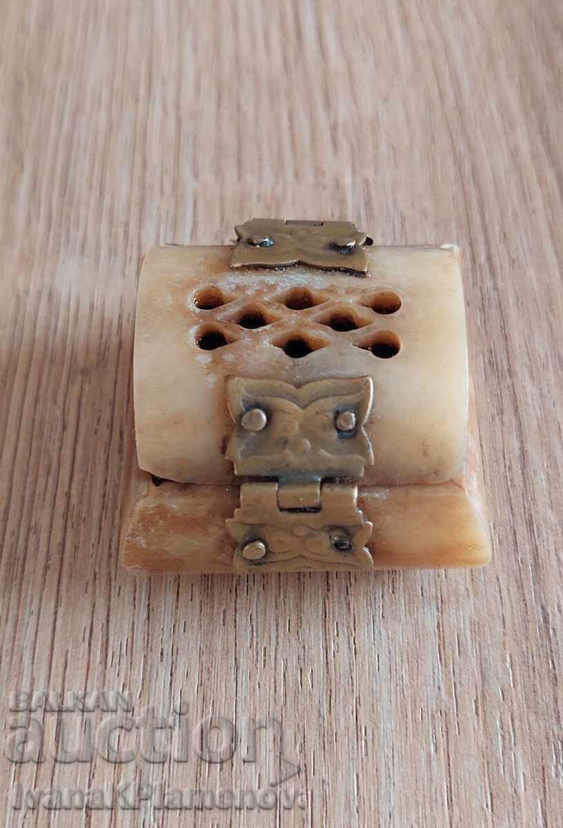 Bone box for collectors - 6 Bone box for collectors - 6