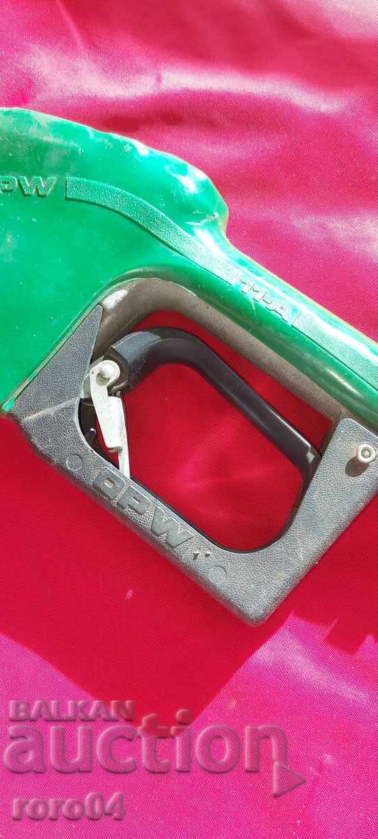 Delivery of GUN - GAS STATION - RETRO Delivery of GUN - GAS STATION - RETRO