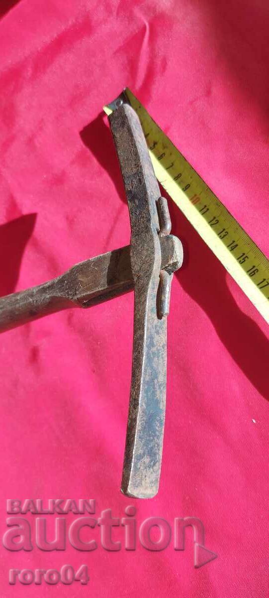 Delivery of HAMMER - CRAFTSMAN - EXCELLENT