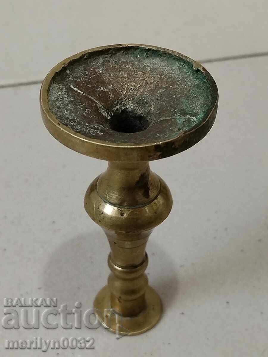 Delivery of Old bronze candlestick minion candle Delivery of Old bronze candlestick minion candle