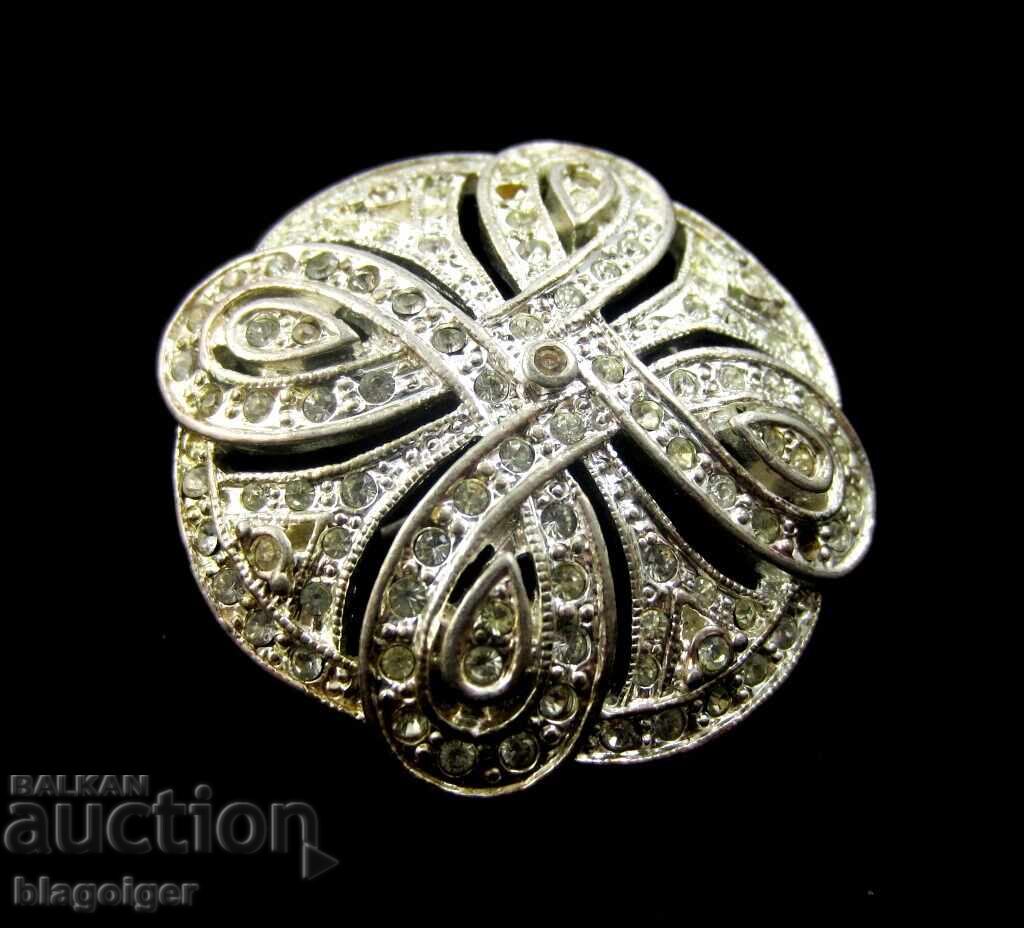 Beautiful brooch-Jewelry-Decoration with price 5.99 BGN | € 3.06 Beautiful brooch-Jewelry-Decoration with price 5.99 BGN | € 3.06