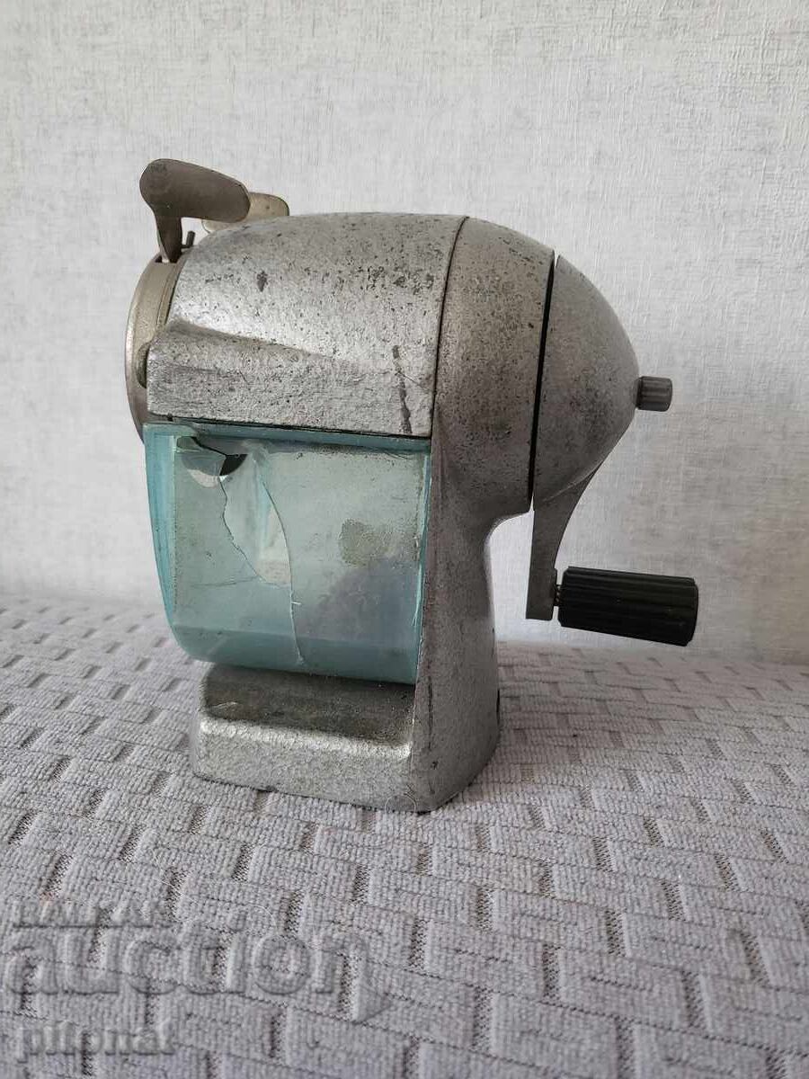 Ascuțitoare de creion de colecție ASIS cu preț 35.00 BGN | € 17.90