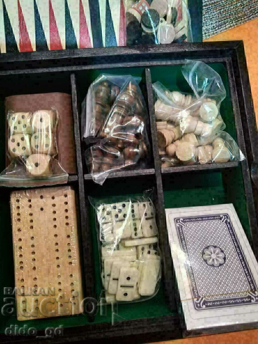 Παράδοση Ένα μοναδικό τουριστικό σύνολο παιχνιδιών Shumensko, τουριστικά Παράδοση Ένα μοναδικό τουριστικό σύνολο παιχνιδιών Shumensko, τουριστικά