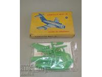 Model de asamblare asamblat avion POLONIA MiG 15 1/72